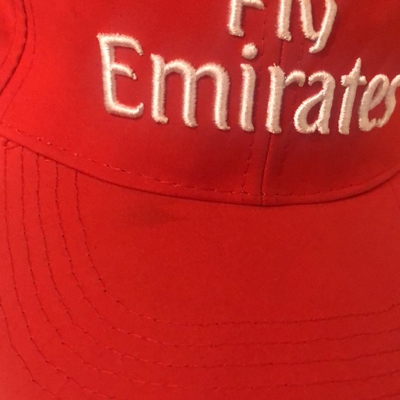 Fly Emirates red hat - Picture 2 of 3